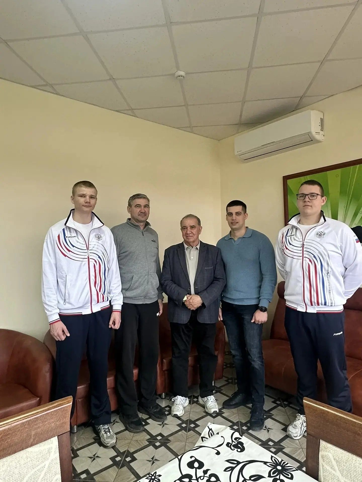 В чистопольской спортшколе прошла встреча с участником СВО и чествование призёров Первенства мира