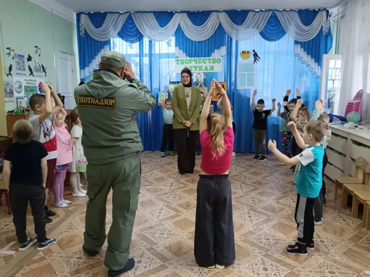 Сотрудники заказника «Чистые луга» рассказали детям о безопасности в лесу и у воды