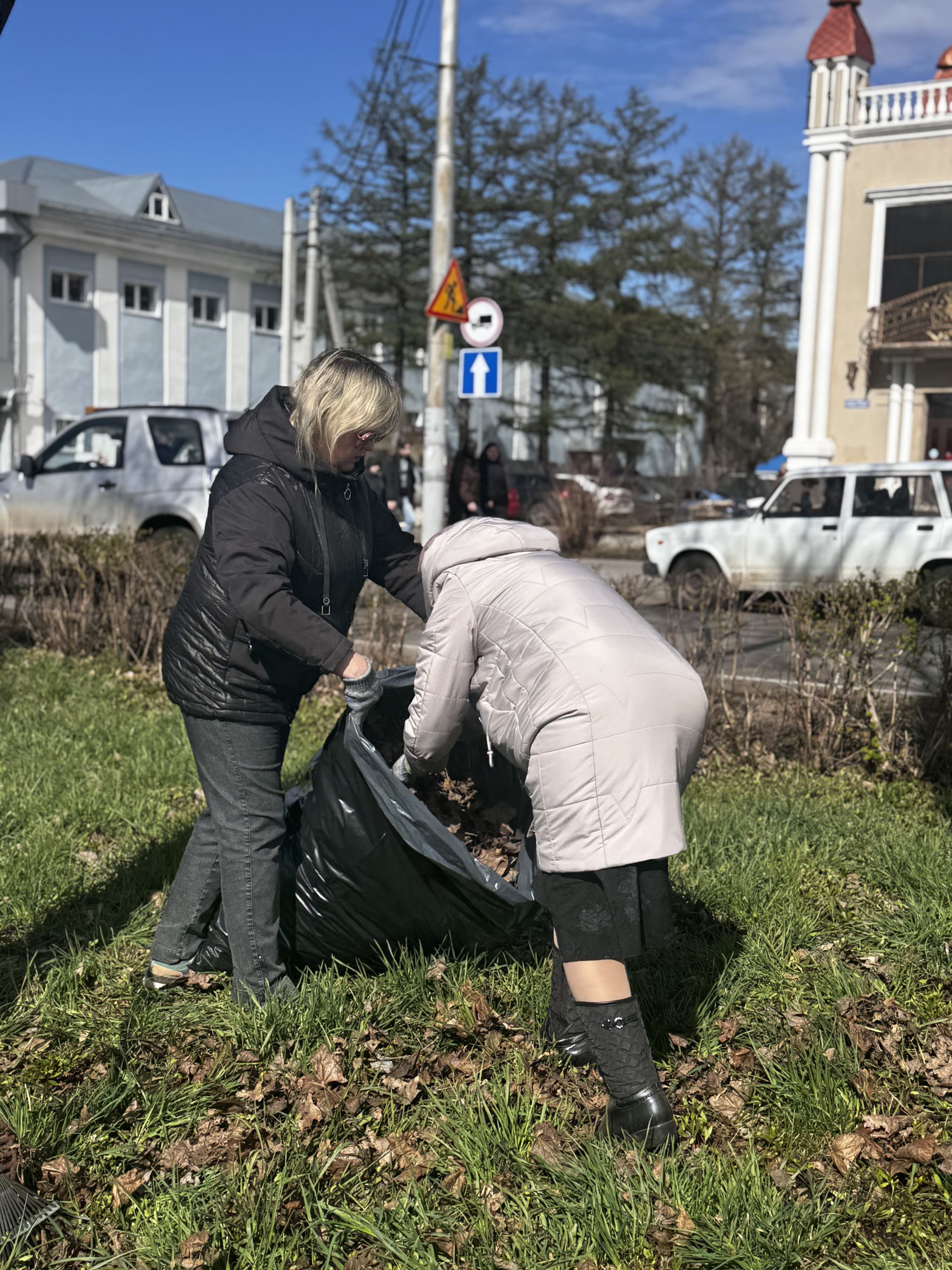 В Чистополе прошёл масштабный субботник на Центральном бульваре
