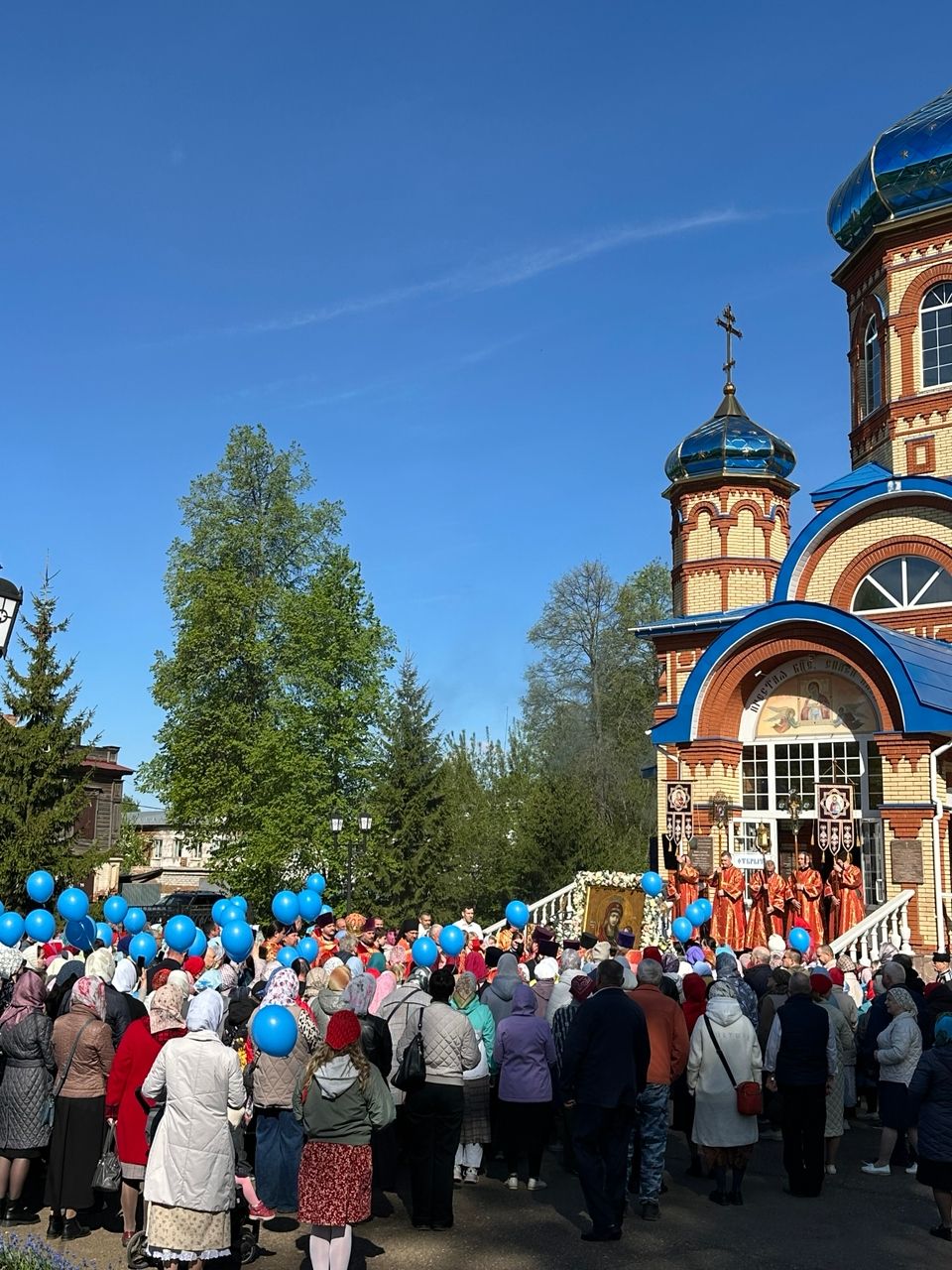 Святыня вернулась в храм: в Чистополе торжественно встретили отреставрированную икону «Скоропослушница»