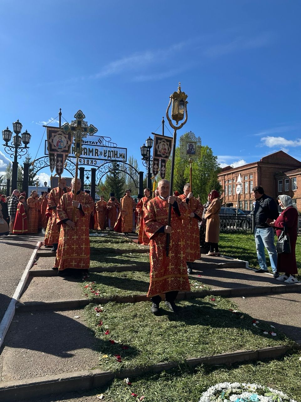 Святыня вернулась в храм: в Чистополе торжественно встретили отреставрированную икону «Скоропослушница»