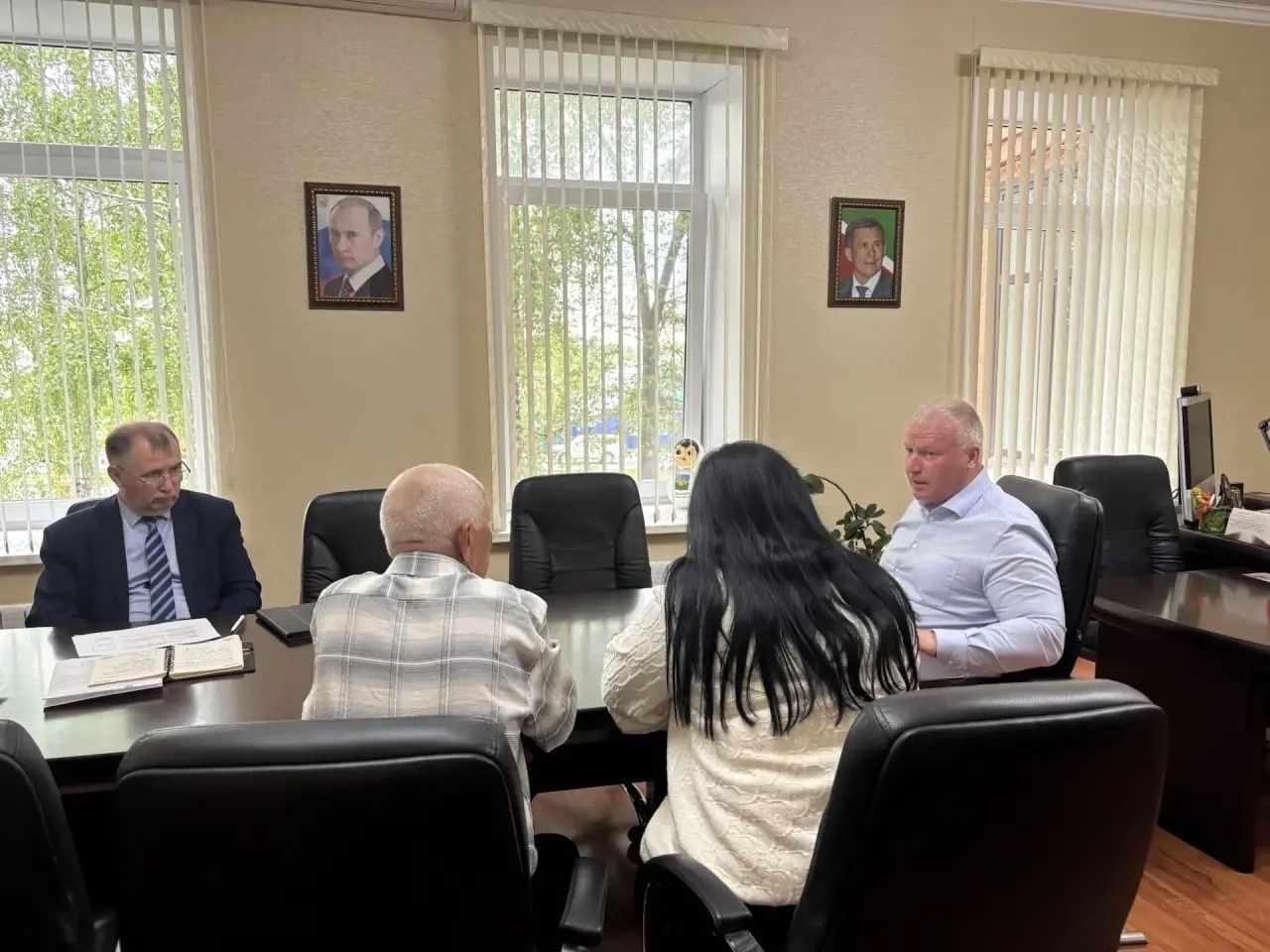 Глава Чистопольского района Дмитрий Иванов провёл приём граждан
