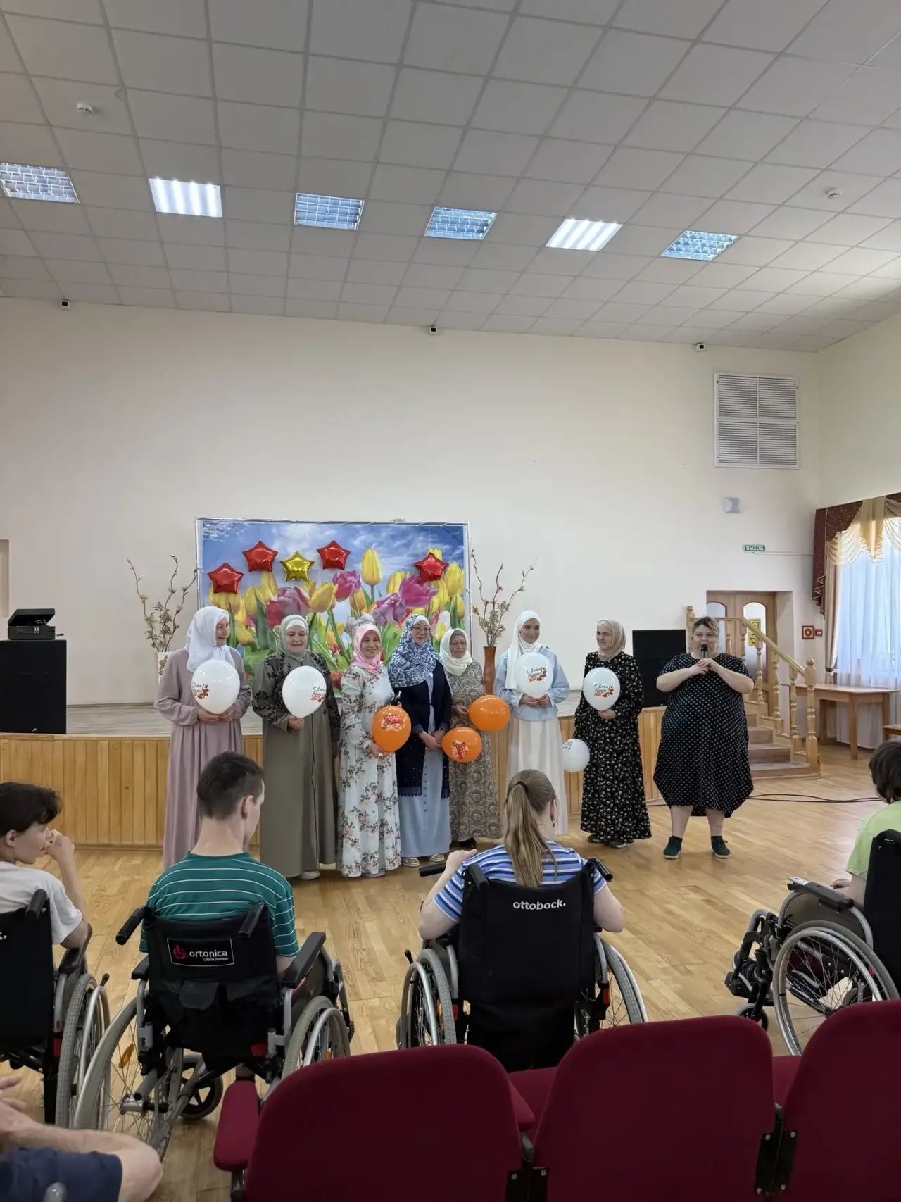 В чистопольском доме «Юлдаш» устроили праздник с подарками и танцами