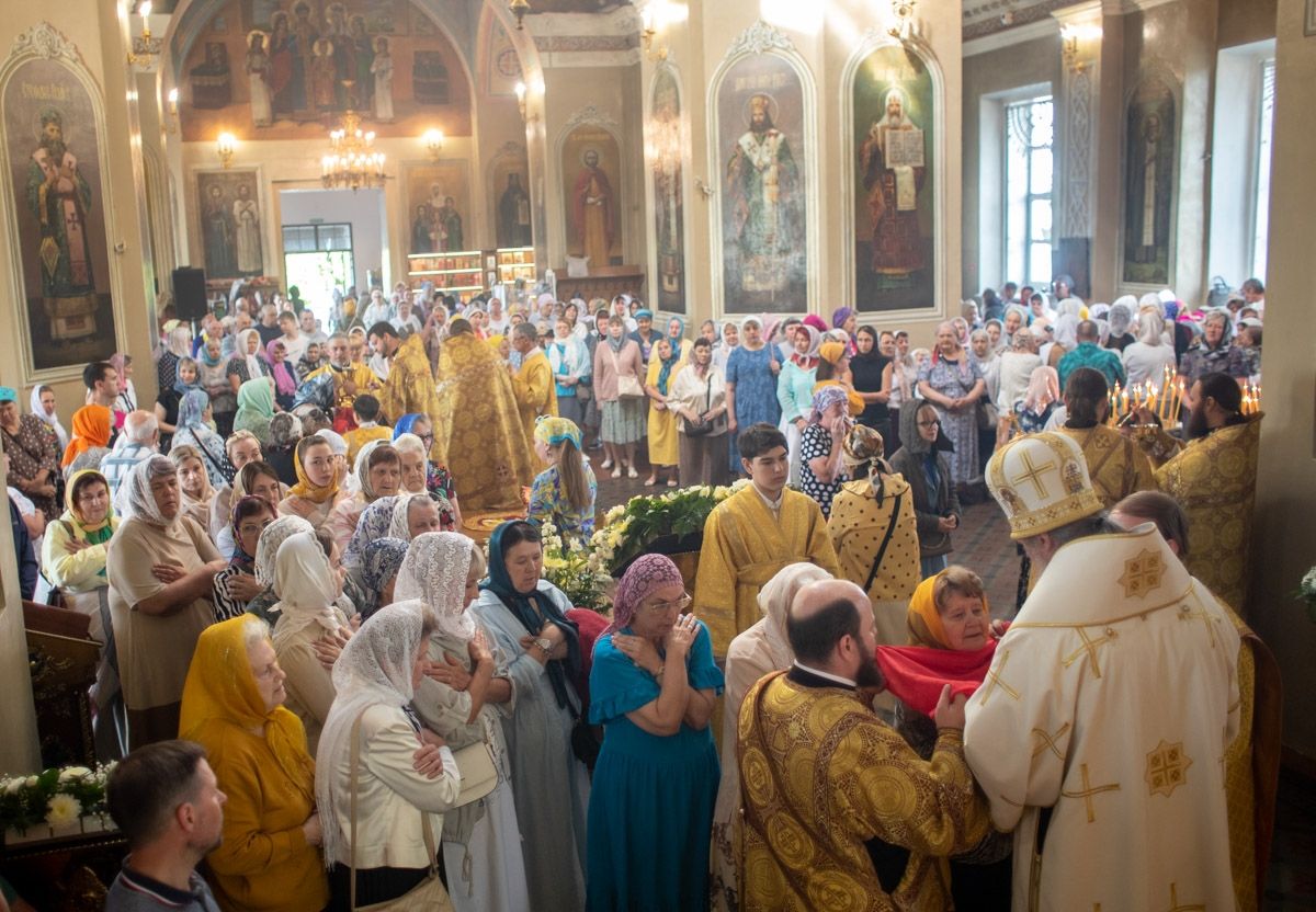 В кафедральном соборе Чистополя почтили память святителя Николая Чудотворца