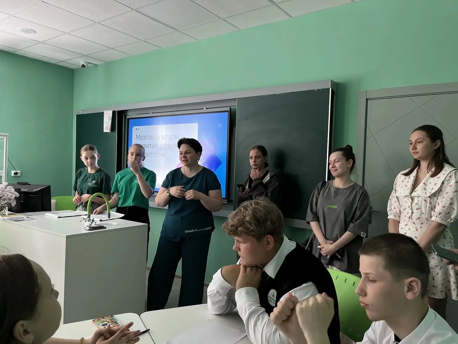 В Чистопольско-Высельской школе школьники предложили бизнесу идеи по развитию села