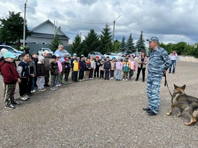 Чистопольские полицейские устроили праздник для дошкольников