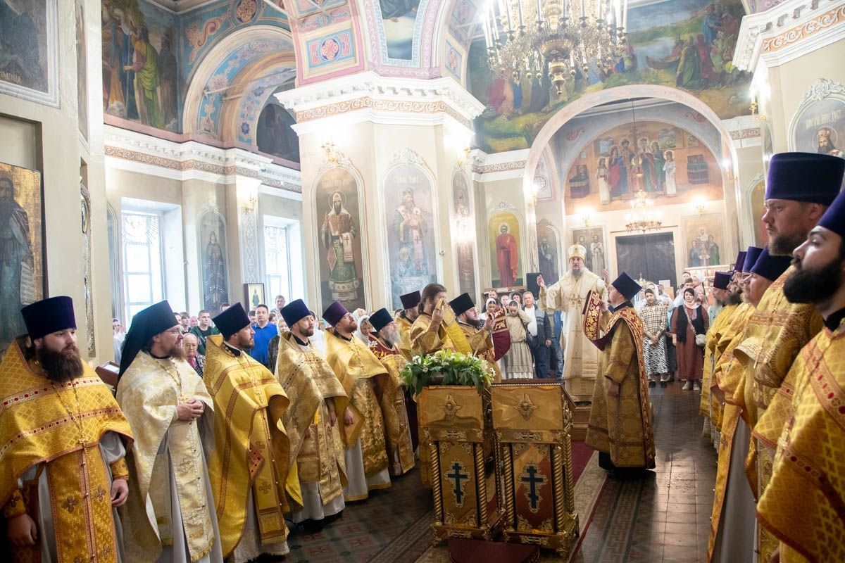 Владыка Пахомий Изге Никольский кафедраль соборында хушлашу Литургиясе үткәрде