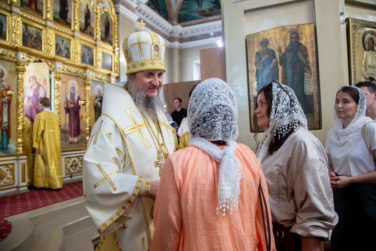 Владыка Пахомий Изге Никольский кафедраль соборында хушлашу Литургиясе үткәрде