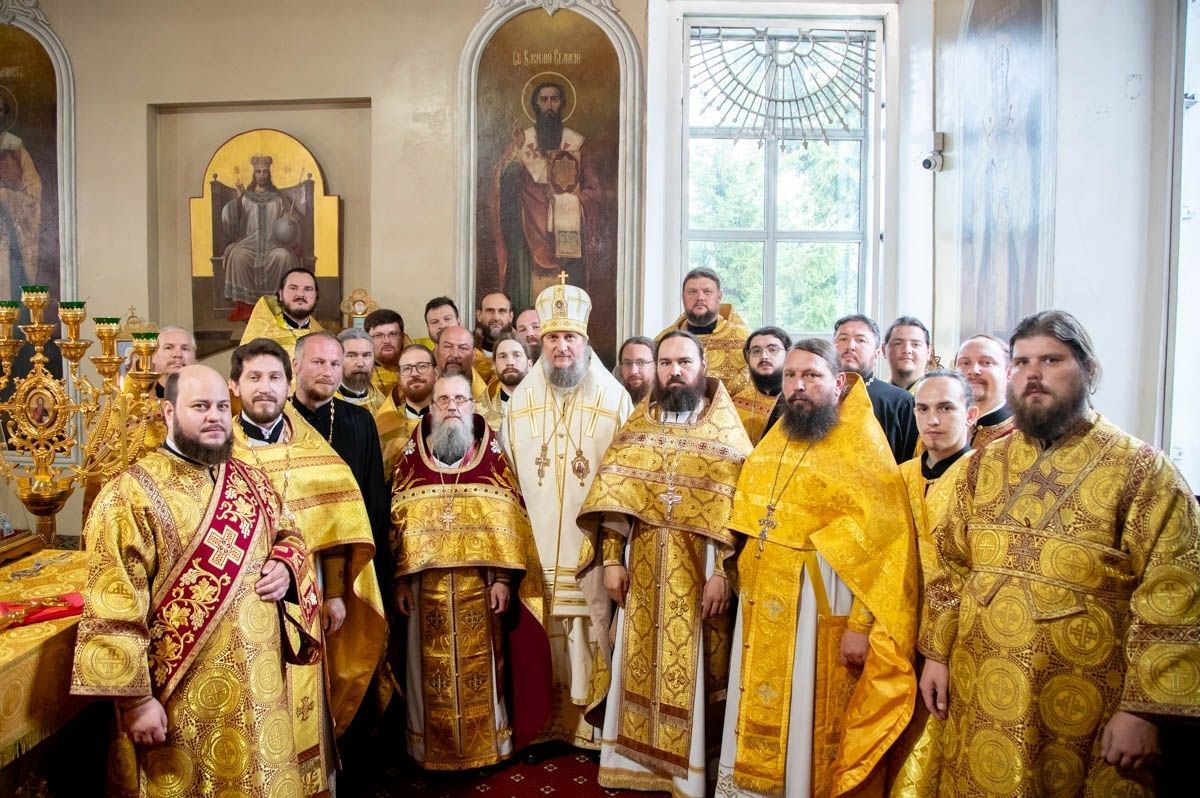 Владыка Пахомий Изге Никольский кафедраль соборында хушлашу Литургиясе үткәрде