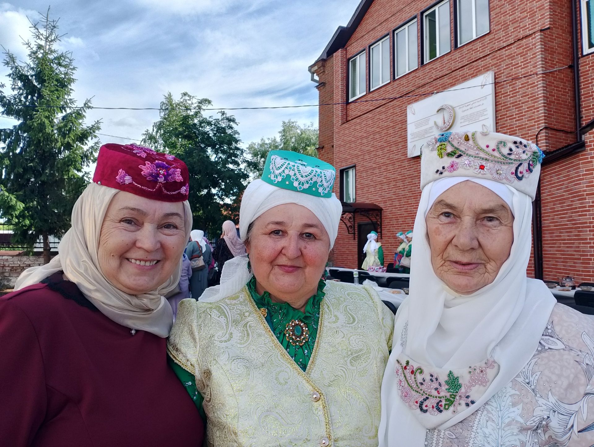 Өч ел элек «Мөхәммәдия» мәдрәсәсен тәмамлаган шәкертләр Чистай районына сәфәр кылдылар (3нче өлеш)