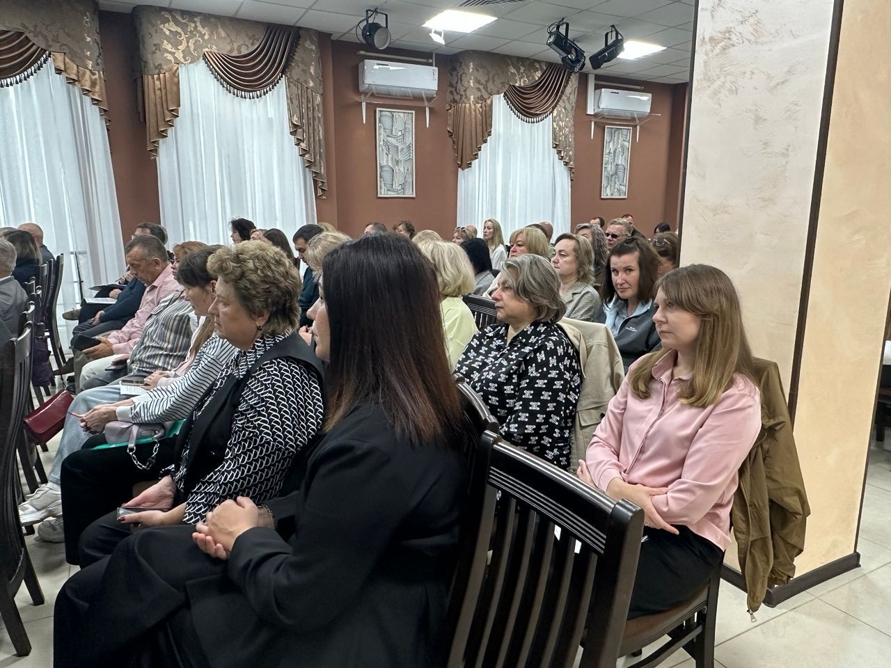 Чистай районы башлыгы профсоюз, уңыш һәм иминлек турында докладлар тыңлады