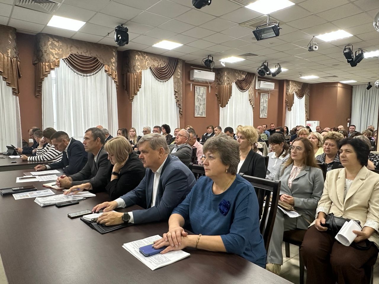 Чистай районы башлыгы профсоюз, уңыш һәм иминлек турында докладлар тыңлады