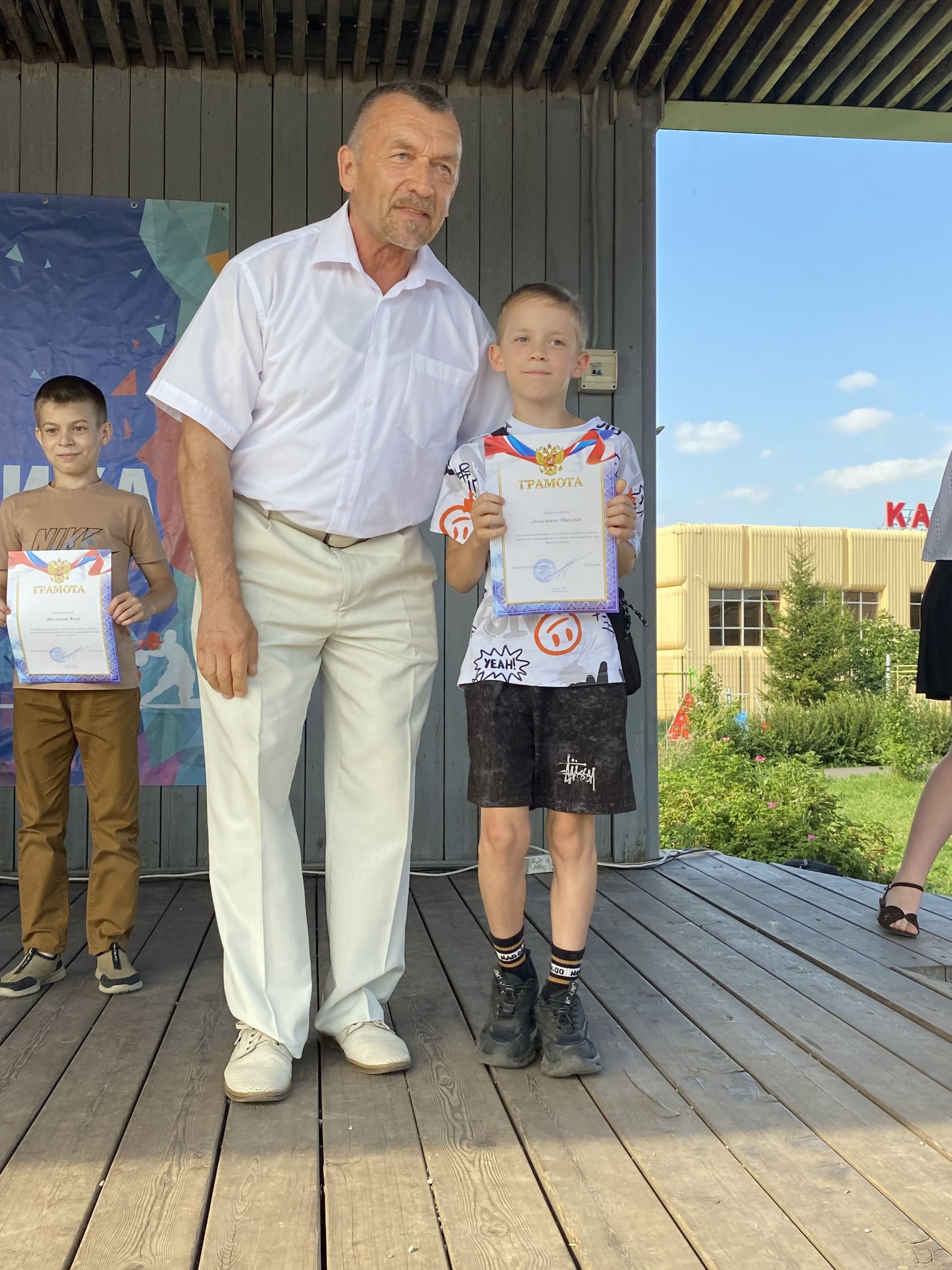 Отличившихся спортсменов и тренеров наградили в День физкультурника в Чистополе