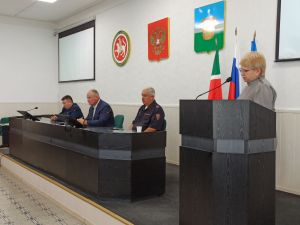 Глава Чистопольского района провел заседание Совета по межнациональным и межконфессиональным отношениям