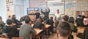 Чистопольским курсантам ДОСААФ рассказали о первой помощи и православной традиции