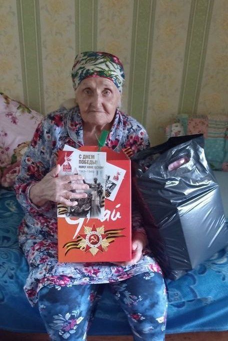 Сотрудники Отдела по делам молодёжи встретились с ветеранами в преддверии Дня Победы