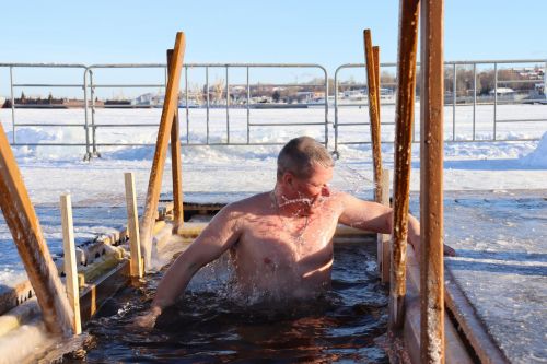 Православие динендәгеләр Крещениене билгеләп үттеләр