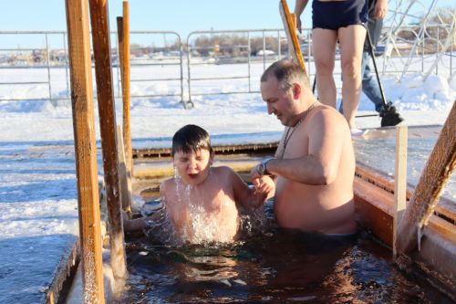 Православие динендәгеләр Крещениене билгеләп үттеләр