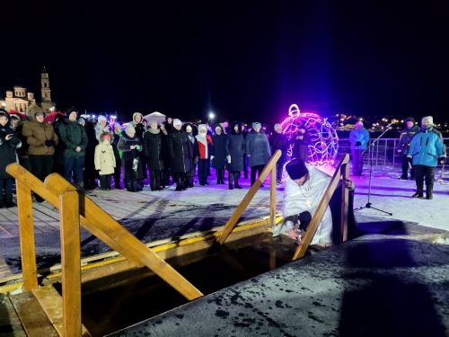 Православие динендәгеләр Крещениене билгеләп үттеләр