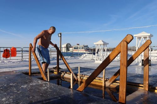 Православие динендәгеләр Крещениене билгеләп үттеләр