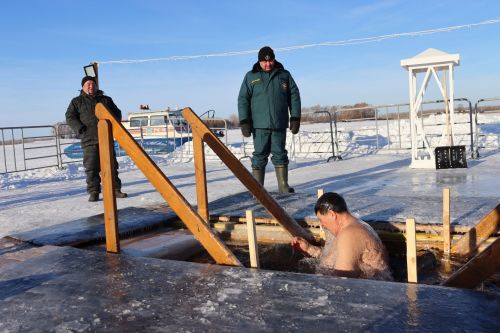 Православие динендәгеләр Крещениене билгеләп үттеләр