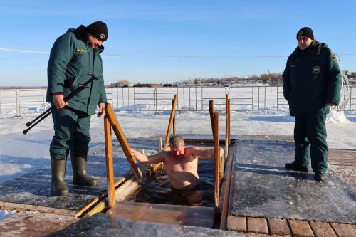 Православие динендәгеләр Крещениене билгеләп үттеләр