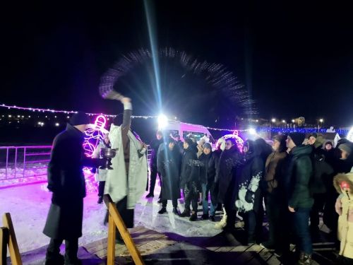 Православие динендәгеләр Крещениене билгеләп үттеләр