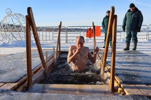 Православие динендәгеләр Крещениене билгеләп үттеләр