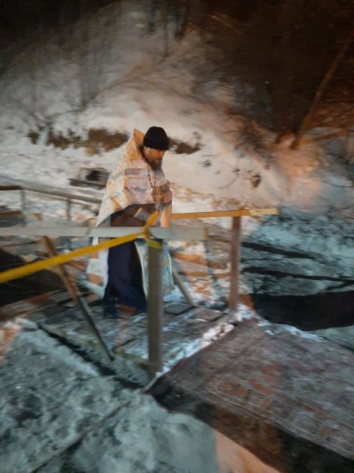 Православие динендәгеләр Крещениене билгеләп үттеләр