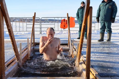 Православие динендәгеләр Крещениене билгеләп үттеләр