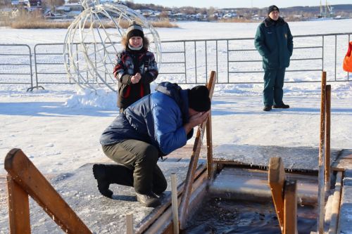 Православие динендәгеләр Крещениене билгеләп үттеләр