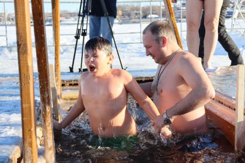 Православие динендәгеләр Крещениене билгеләп үттеләр