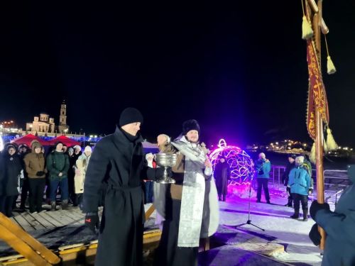 Православие динендәгеләр Крещениене билгеләп үттеләр