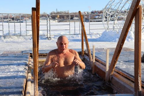 Православие динендәгеләр Крещениене билгеләп үттеләр