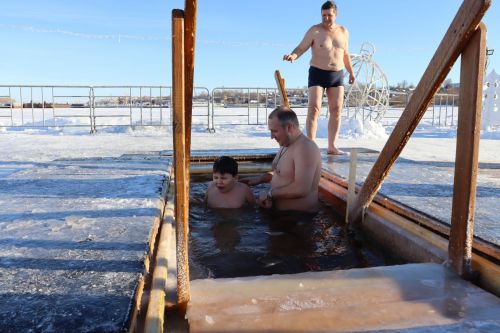 Православие динендәгеләр Крещениене билгеләп үттеләр