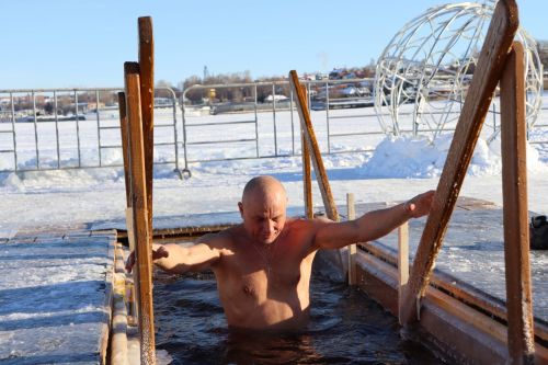 Православие динендәгеләр Крещениене билгеләп үттеләр