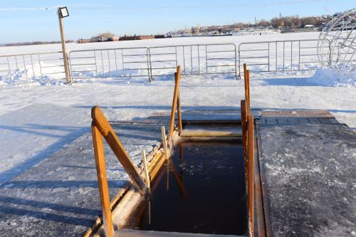 Православие динендәгеләр Крещениене билгеләп үттеләр
