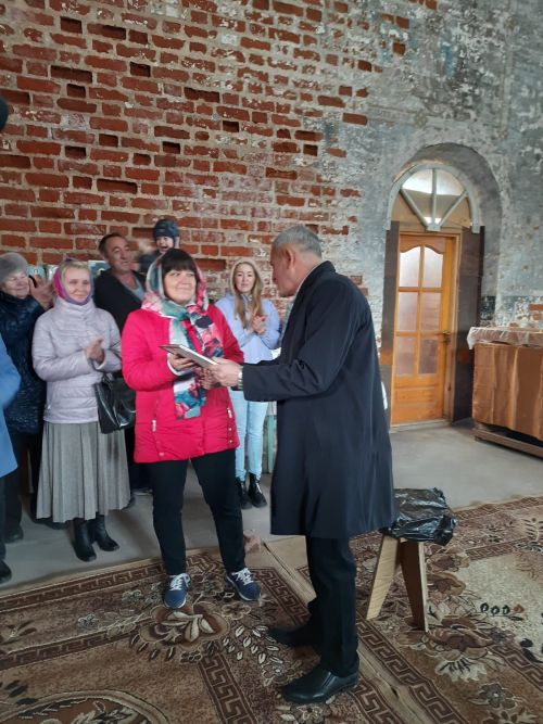 В старейшем храме Закамья прошло праздничное богослужение, обсудили ход восстановительных работ