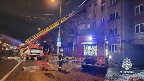 В казанской пятиэтажке на пожаре погиб 98-летний мужчина