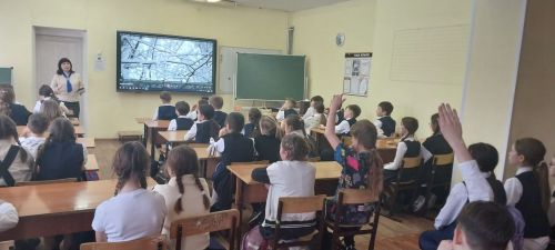 Чистопольским лицеистам рассказали о правилах безопасности при катании с горок