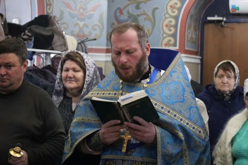 В праздник Сретения Господня в чистопольском храме состоялось праздничное богослужение