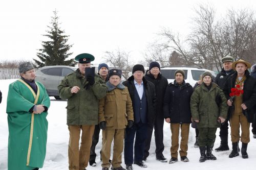 В селе Татарская Багана увековечили память воинов-афганцев (Фоторепортаж)