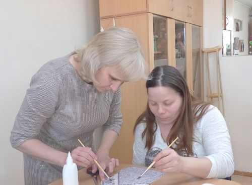Подопечная чистопольского дома-интерната провела мастер-класс «Поделись своим талантом»