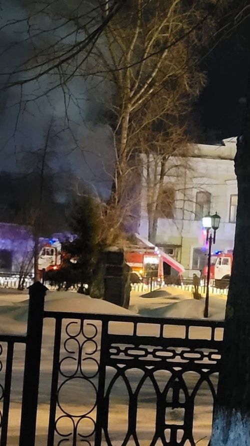В Чистополе в центре города произошел пожар. Есть жертвы