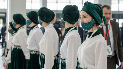 Около 1 тыс. волонтеров будут помогать на Международном экономическом форуме «Россия – Исламский мир: KazanForum»