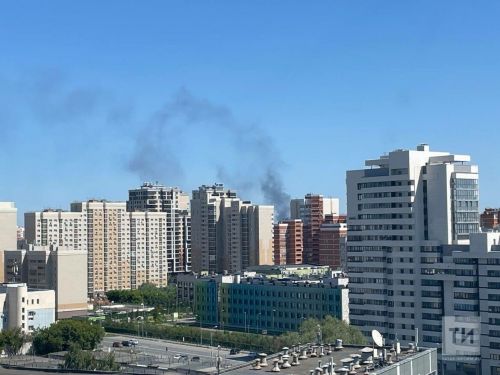 В столице РТ загорелся склад предприятия по переработке бумаги
