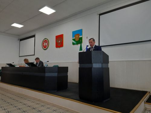 Авыл җирлекләренең генераль планы,җирдән файдалану кагыйдәләре расланды,район Советы карарларына үзгәрешләр кертелде