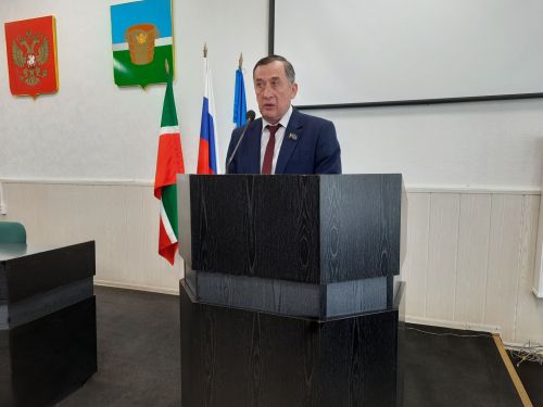 Авыл җирлекләренең генераль планы,җирдән файдалану кагыйдәләре расланды,район Советы карарларына үзгәрешләр кертелде