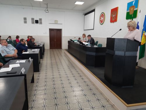 Авыл җирлекләренең генераль планы,җирдән файдалану кагыйдәләре расланды,район Советы карарларына үзгәрешләр кертелде