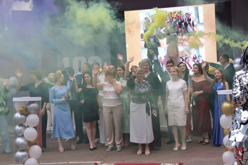 В Чистополе прошел выпускной бал (фоторепортаж)